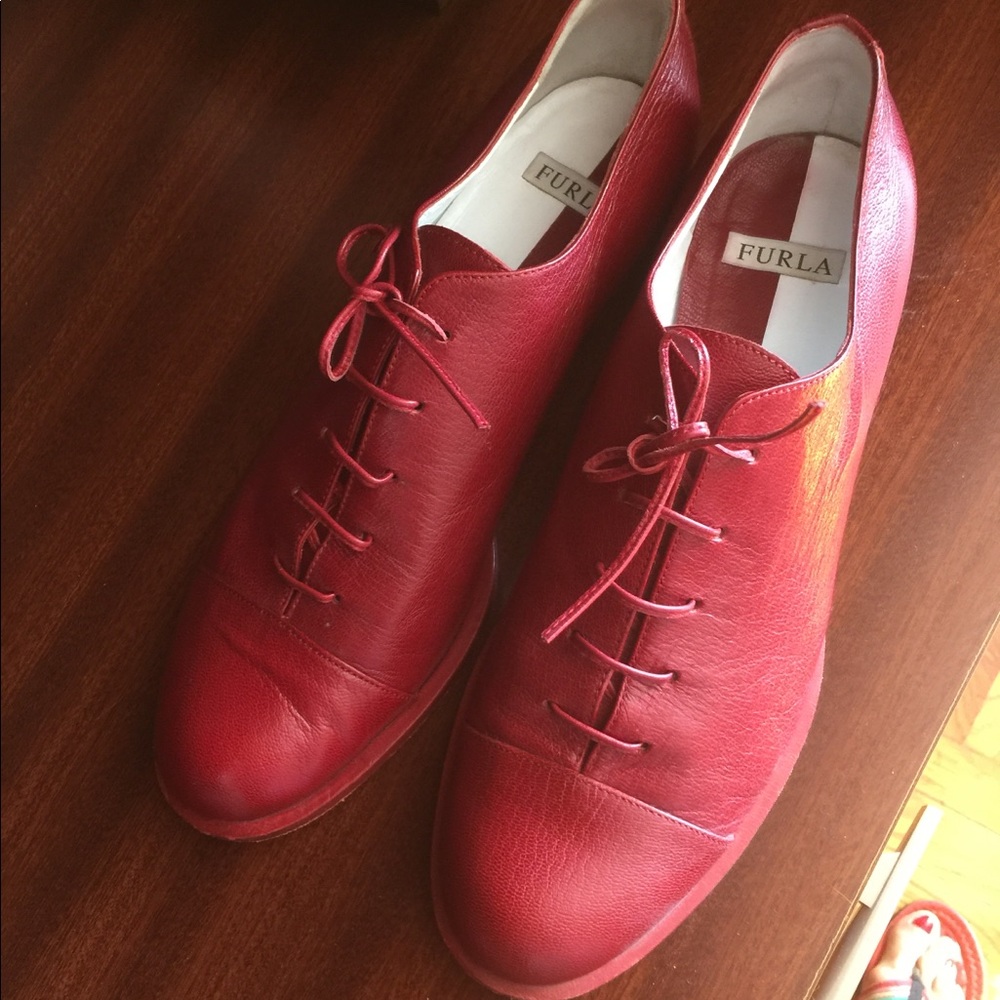 Furla Red Leather Laced Shoes